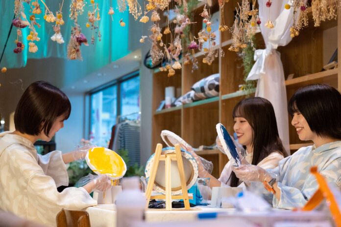 おふろ/サウナ後の感性で楽しむアートワークショップ等も。おふろcafe utataneの冬を楽しむ「utatane winter party」のメイン画像