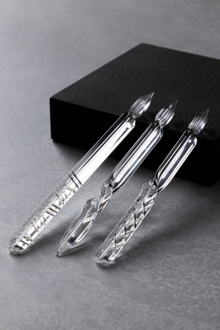 土屋鞄が手掛ける、ガラス器の専門店「TSUCHI-YA」職人技が光る＜切子のガラスペン＞、浅草の店舗とECで新発売のメイン画像