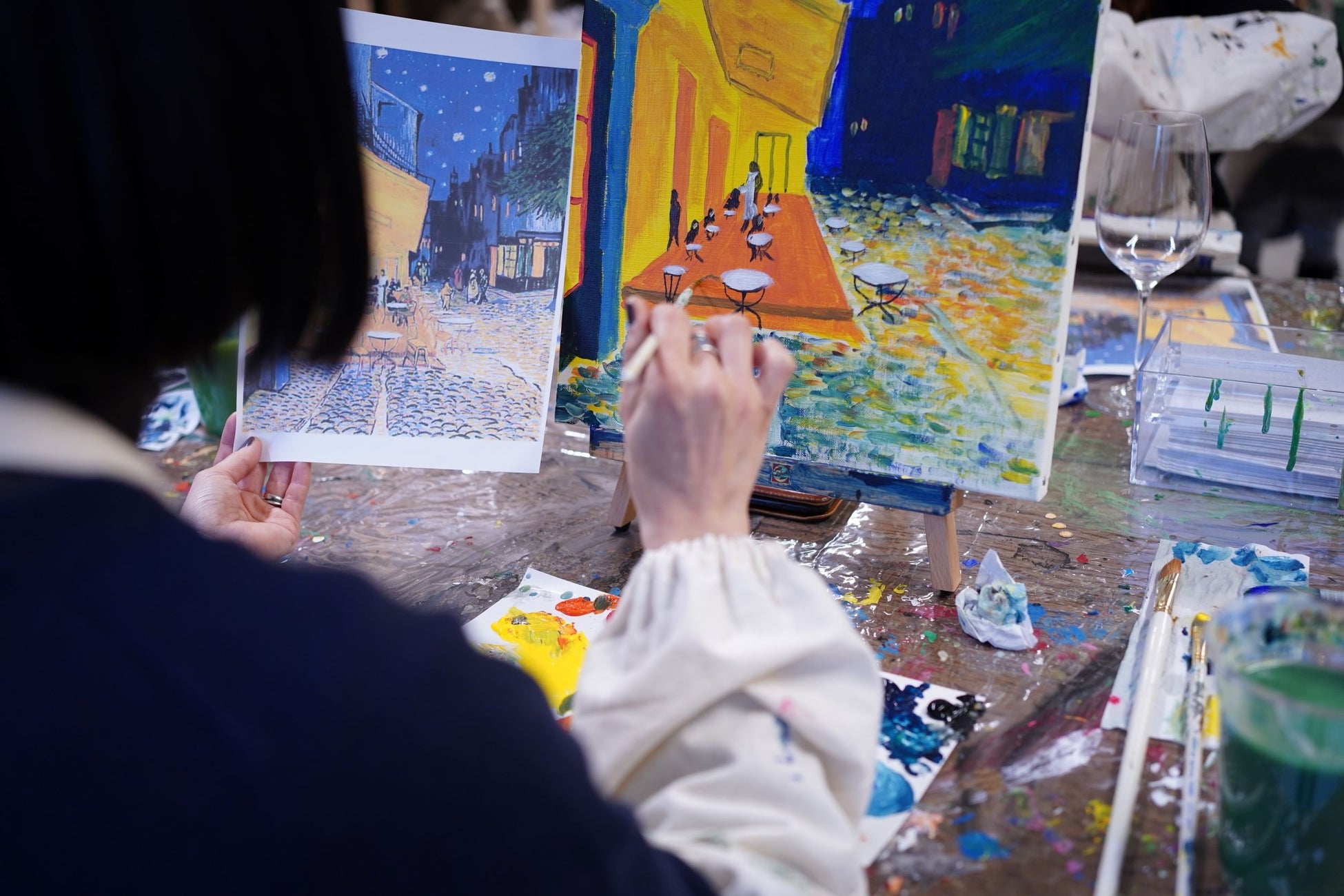 ワインを片手に名画を描く120分のアートワークショップ「artwine.tokyo」が、大阪心斎橋パルコ内にて、2022年12月9日から11日まで特設イベントを再訪開催のサブ画像3