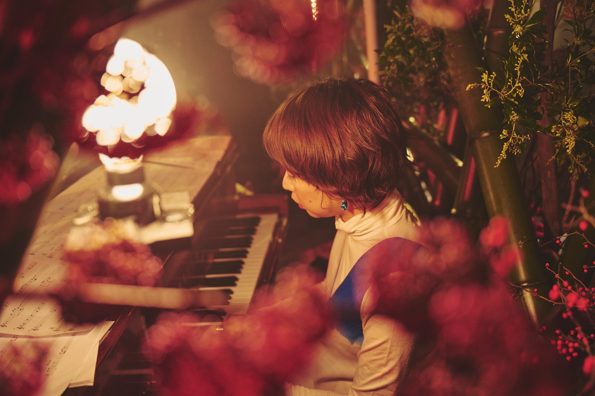 UnLike Sound Production主催の音楽公演「鎮魂祭 -Requiem for the People in Disarray」が大好評の内に幕を閉じ、公開映像は再生回数2万回を突破！のサブ画像9_いけばなの中での演奏