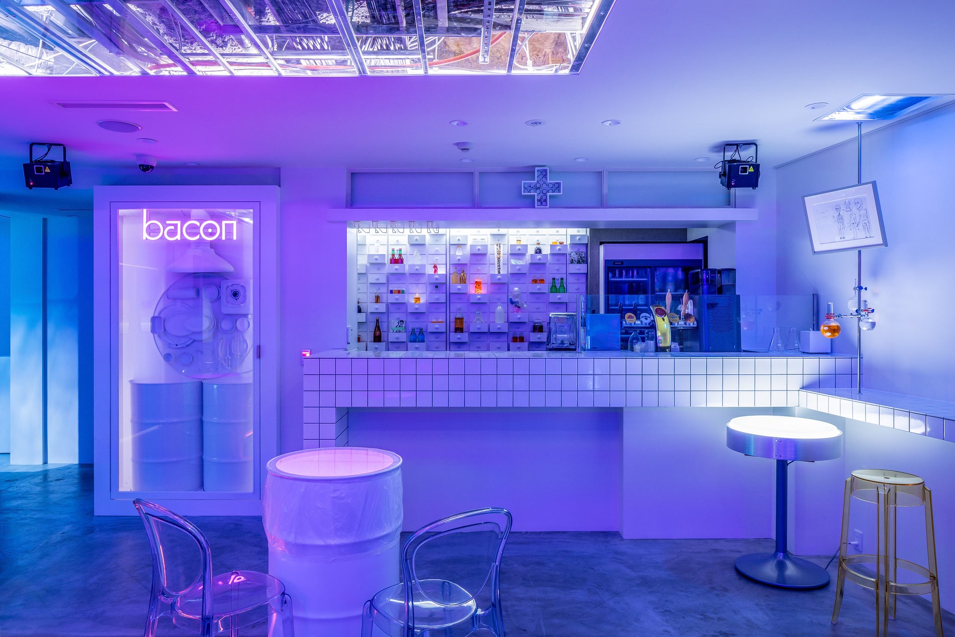 新⼤久保に  DJ  ブース常設のカフェ&バーラウンジ「bacon」がオープン︕のサブ画像1