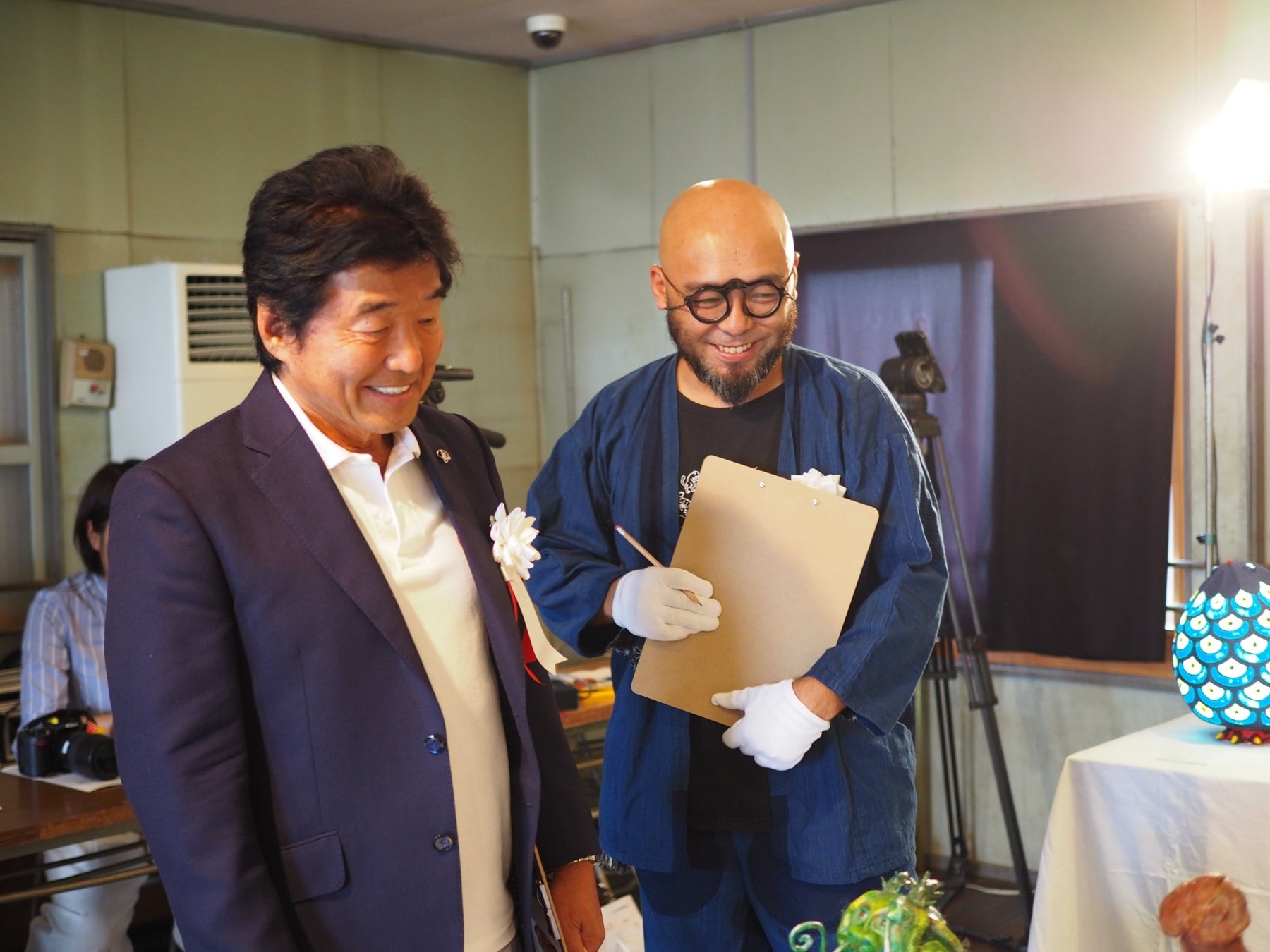 第６回妖怪造形大賞  作品応募受付がスタートしました！のサブ画像5_妖怪美術館館長の柳生忠平も吟味