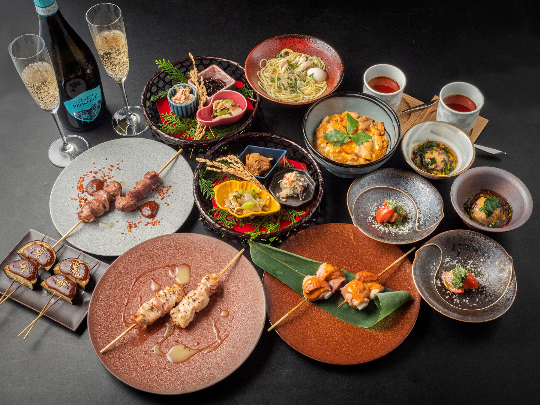 ミシュラン・ビブグルマン獲得の焼鳥店のディフュージョンブランド 「伝統の和」と「時代の最旬」を交差させるHYBRIDな焼鳥店 【とりや幸 NEO】渋谷スクランブルスクエアに12/7(水) オープンのサブ画像9_〝 饗 〞 ＭＯＴＥＮＡＳＨＩコース