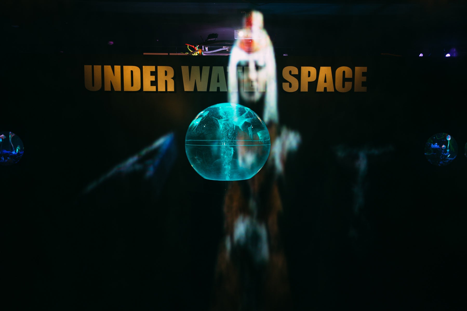 期間限定水族館 アクアリウム宇宙旅行「UNDER WATER SPACE」オープンから2年で来場者数18万人突破の大反響を受け 二度目の開催期間の延長が決定！のサブ画像2