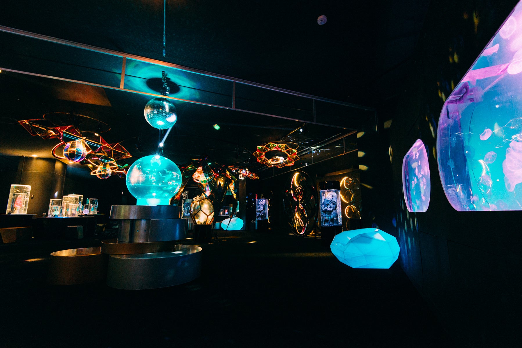 期間限定水族館 アクアリウム宇宙旅行「UNDER WATER SPACE」オープンから2年で来場者数18万人突破の大反響を受け 二度目の開催期間の延長が決定！のサブ画像5