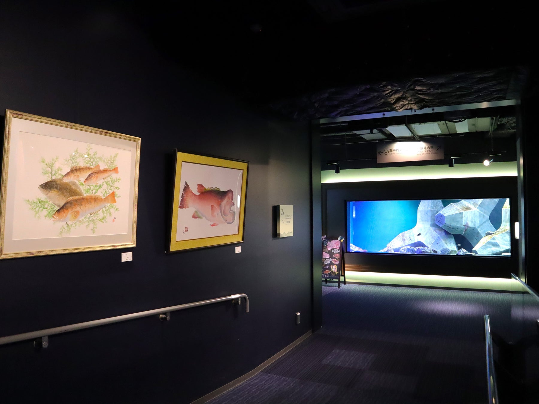 生きものの一瞬を拓すアート作品 「東洋魚拓 拓正会 アート魚拓展」開催中のサブ画像3_館内展示の様子