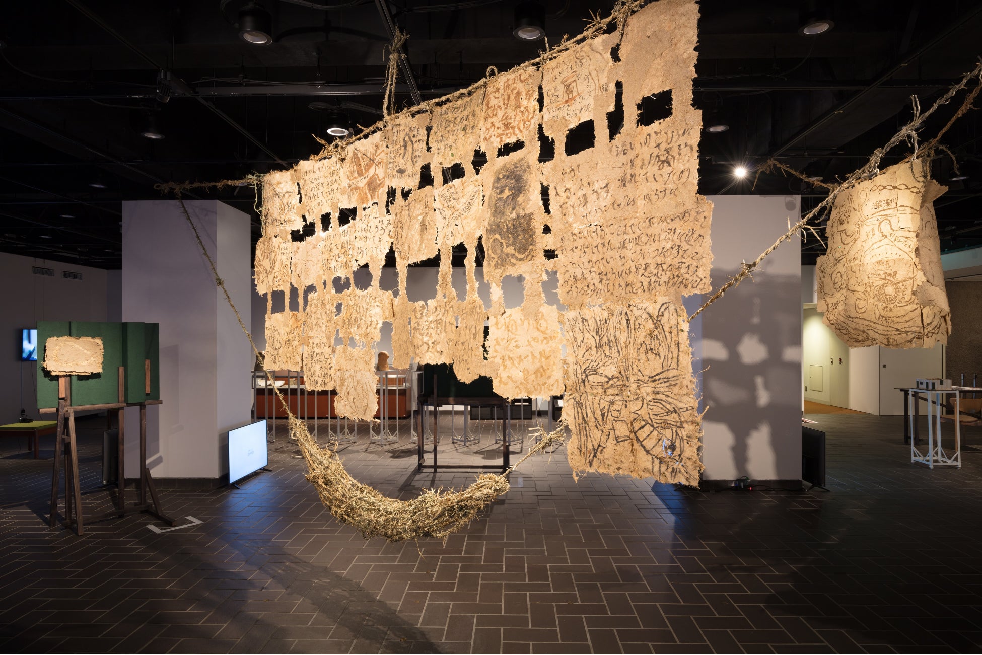 あなたの作品を【東京都美術館】で展示してみませんか？のサブ画像4_都美セレクション グループ展 2022「ものののこしかた」会場風景　photo：Daisaku OOZU