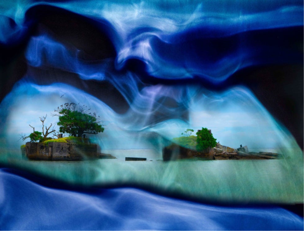 Taiji Terasaki個展　Paradise Reborn: Rewilding Palmyra ー楽園の再生:パルミラ環礁の再自然化ー 　N&A Art SITEにて開催中のサブ画像3_Palmyra Atoll (WWII Bunkers)　アクリルにインクジェットプリント、 LED ライト　2022