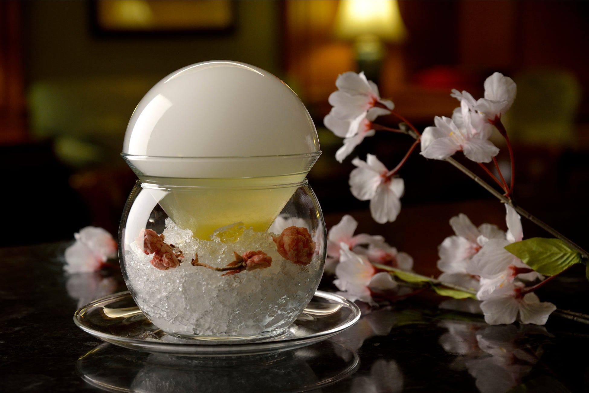 【ホテル椿山荘東京】オリジナルデザインの桜の花々が幻想的に映しだされる庭園内の新スポット「夜桜雲海と桜小路～光のアート～」を3月3日より公開のサブ画像2