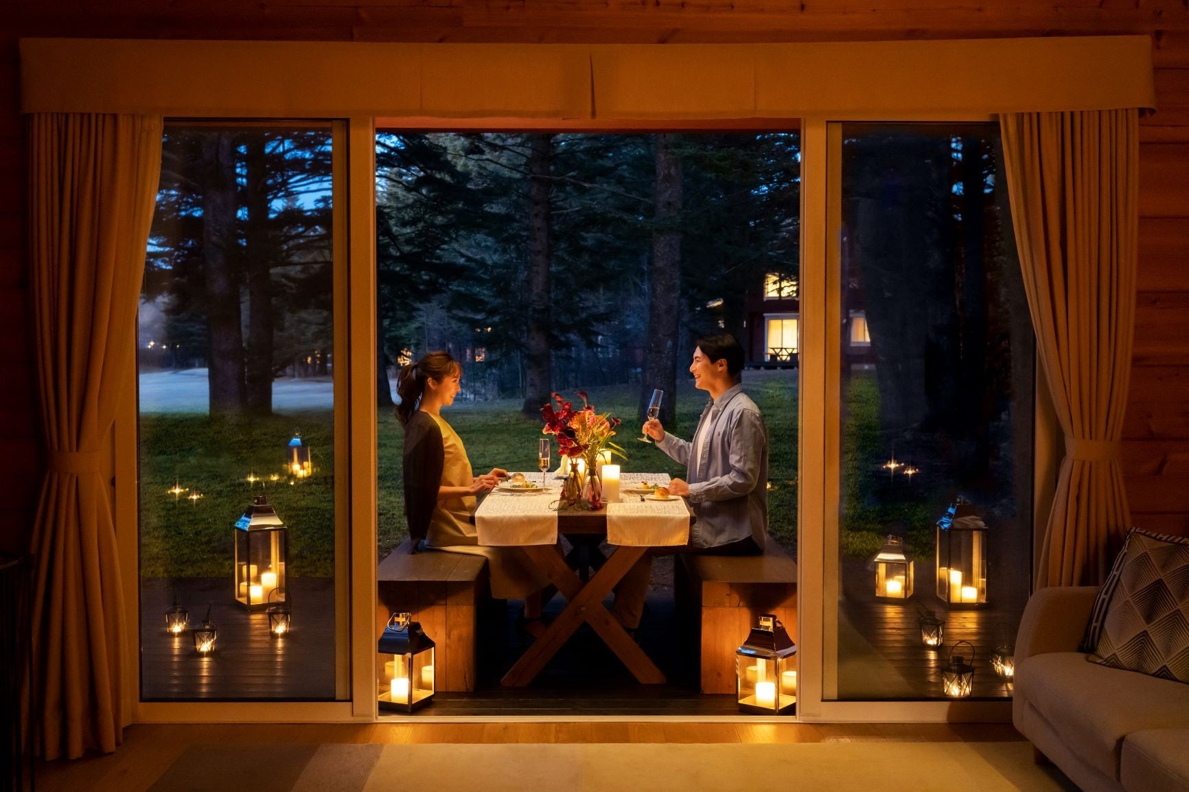 プリンスホテルにおける旅の形を大きく変え、「本物の絶景体験」を届けるホテルへのサブ画像8_ロマンチックディナー（イメージ）