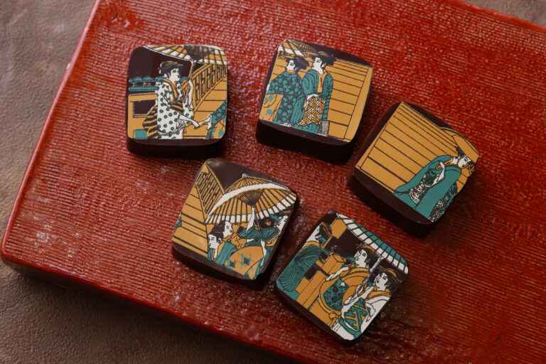 【ホテル雅叙園東京】３センチ角の小さなアート 錦絵ショコラ「日本橋」、パッケージにもこだわった「セレクトボックス」などを新発売のメイン画像