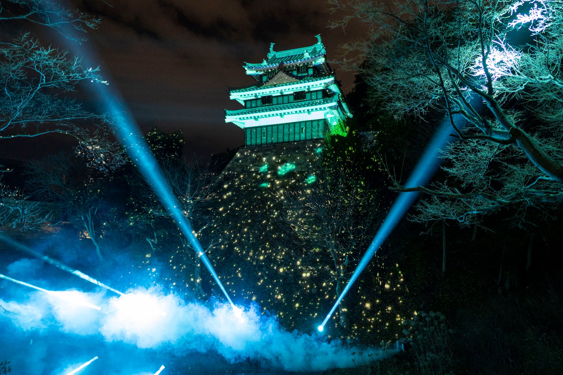 一旗プロデュース「西尾城 冬絵巻2023 プロジェクションマッピング」の公式記録映像を公開。西尾市のシンボル・西尾城で初めてのプロジェクションマッピング。本丸丑寅櫓や鍮石門に迫力ある映像を投影。のサブ画像10
