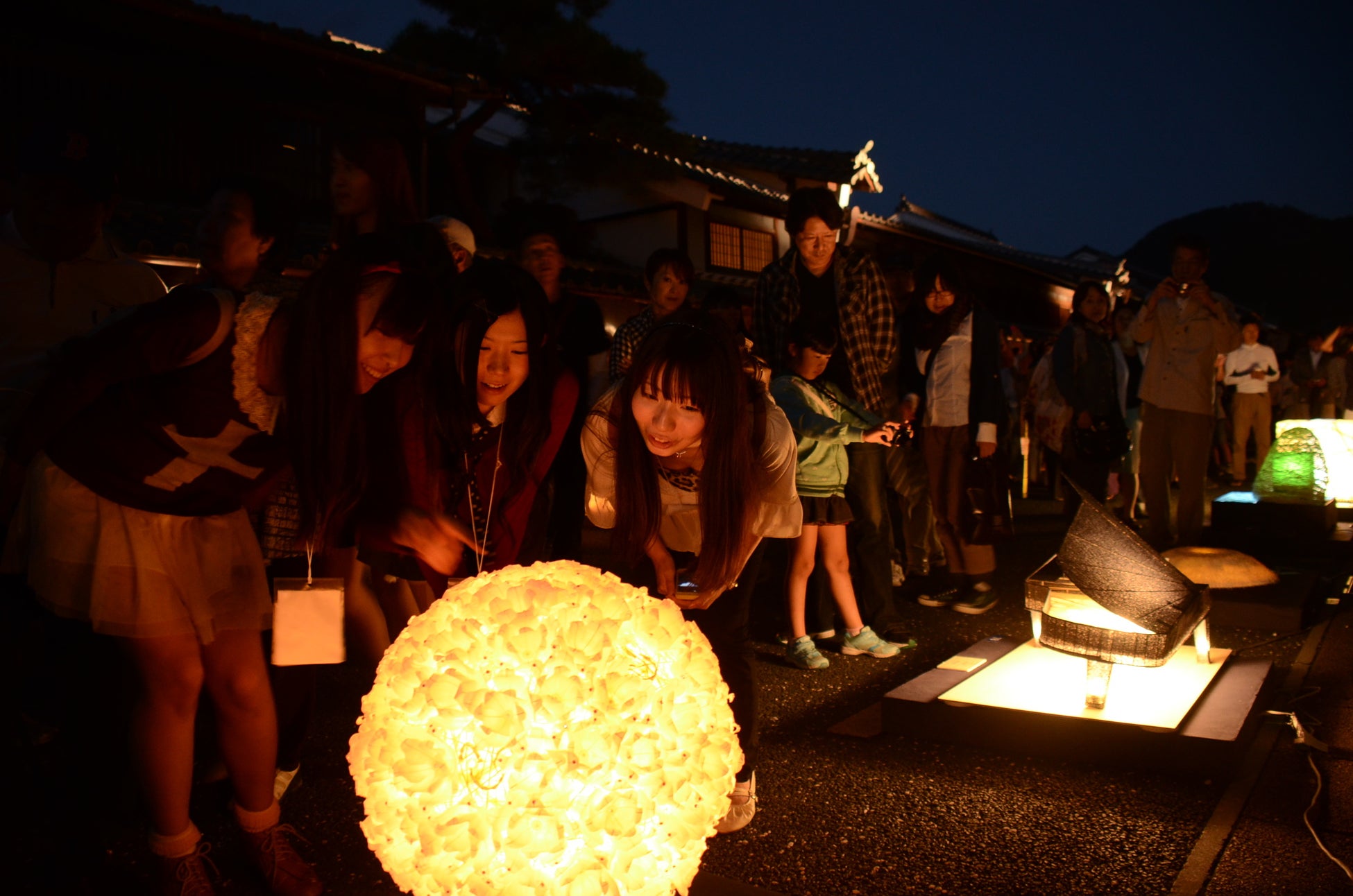 【岐阜県美濃市】歴史ある町並みが和紙のあかりアートに包まれる「美濃和紙あかりアート展」2023。見所満載の第30回が10/8（日）より開催のサブ画像2
