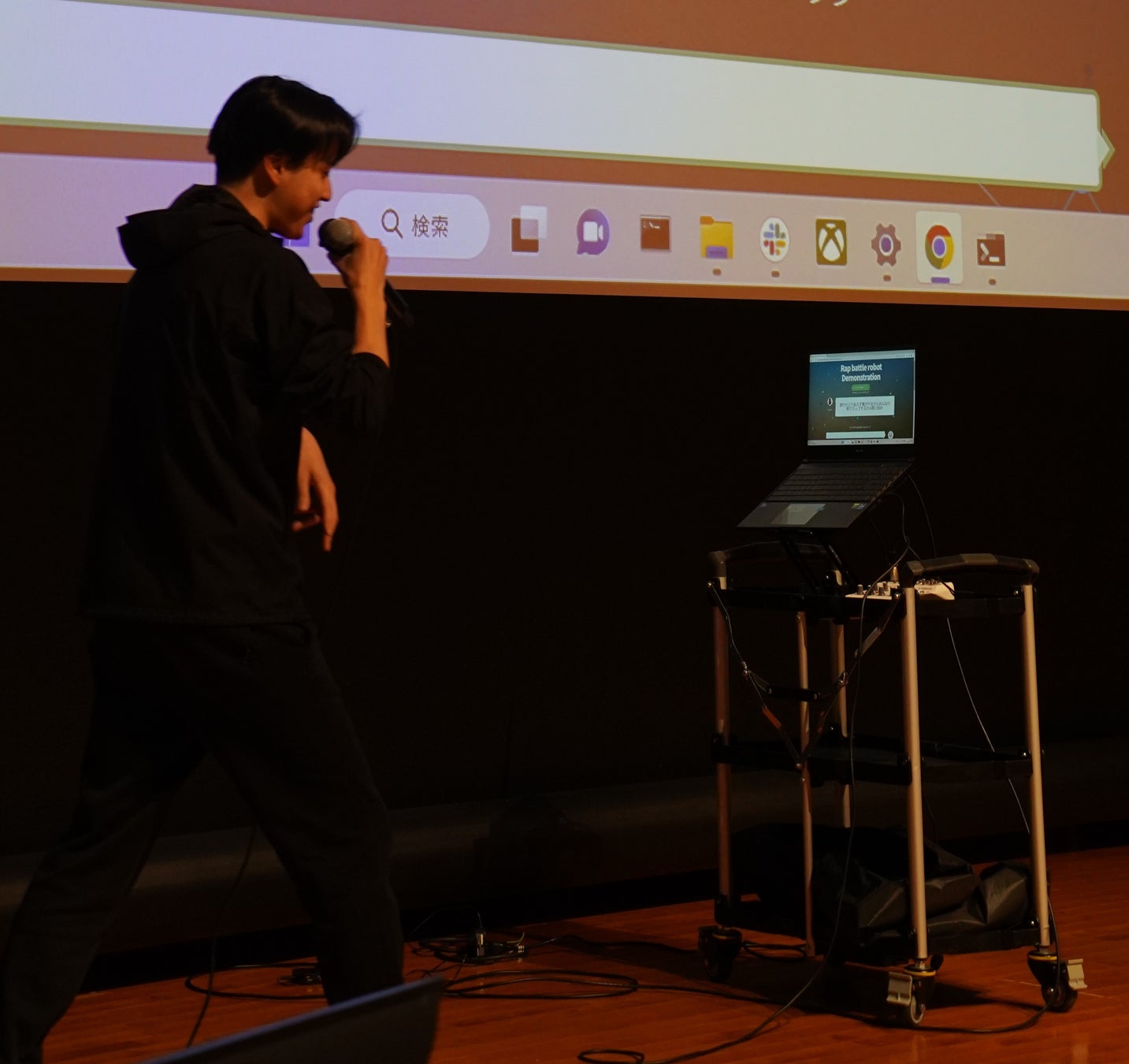 若手クリエイターによる企画シリーズ「KUMA experiment 2023-24」始動！vol.1として池上創/帷子つらね/三林亮太/矢野耕我/大和楓/山名琢翔による『めくる、くぐる』を開催のサブ画像7_三林 亮太《ラップバトル対話システム KIBISU》 2022