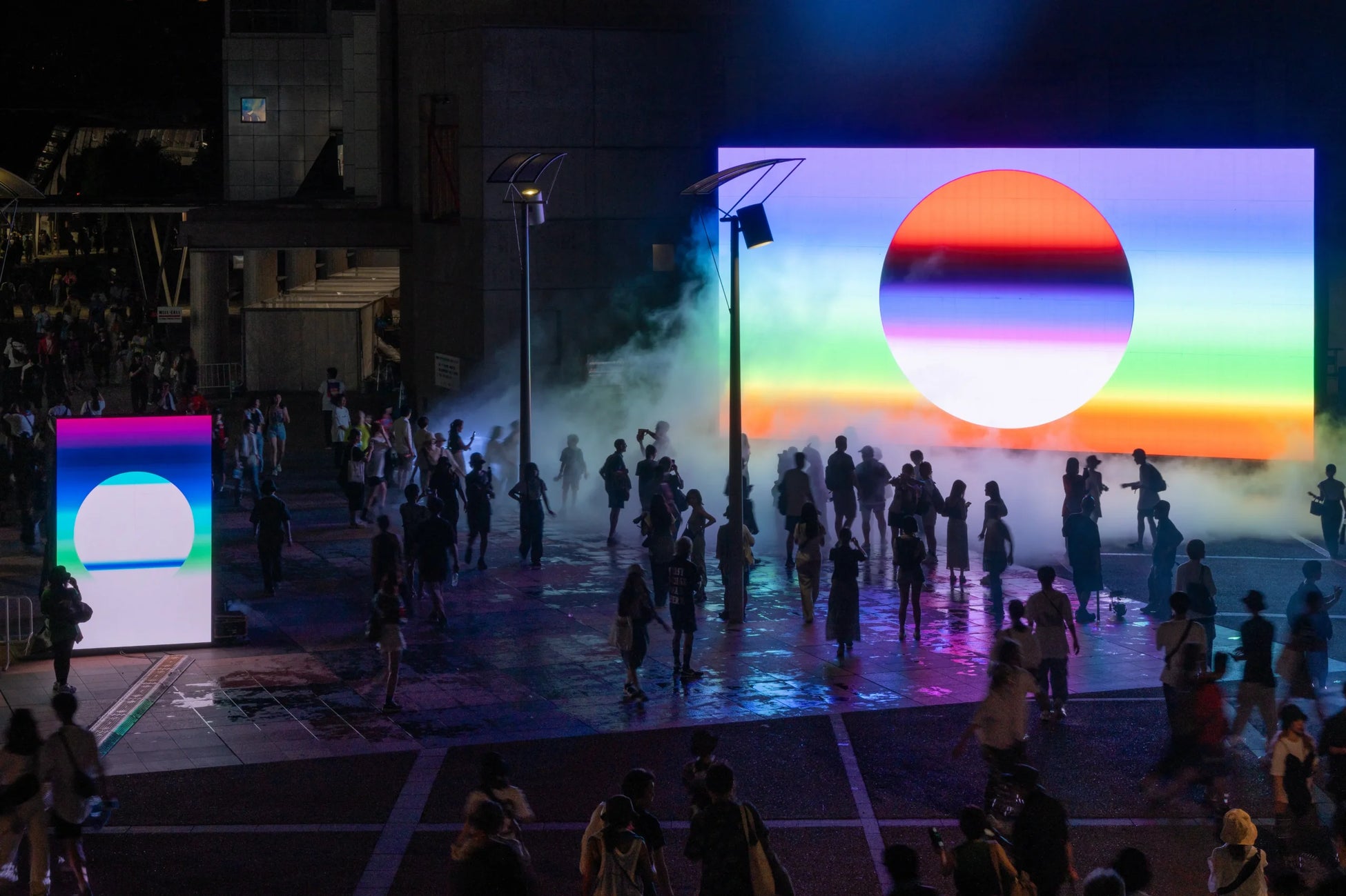 『MICUSRAT – Loves music and art – SUN/YOSHIROTTEN | Installation in Makuhari New City』でLEDビジョンを設置。のサブ画像1