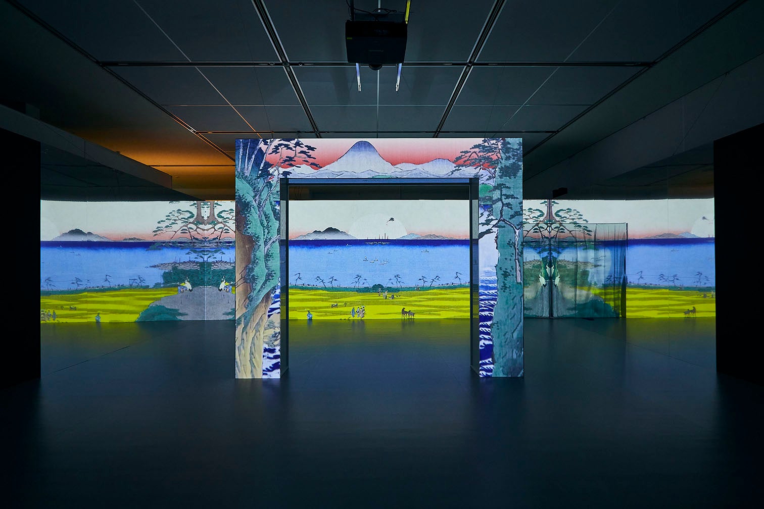 一旗プロデュース「空間体感！動き出す浮世絵展 NAGOYA」の公式記録映像第一弾“彩”を公開。古来より愛される花、彩り豊かな詩情に富む花鳥画の世界を眺める。のサブ画像5