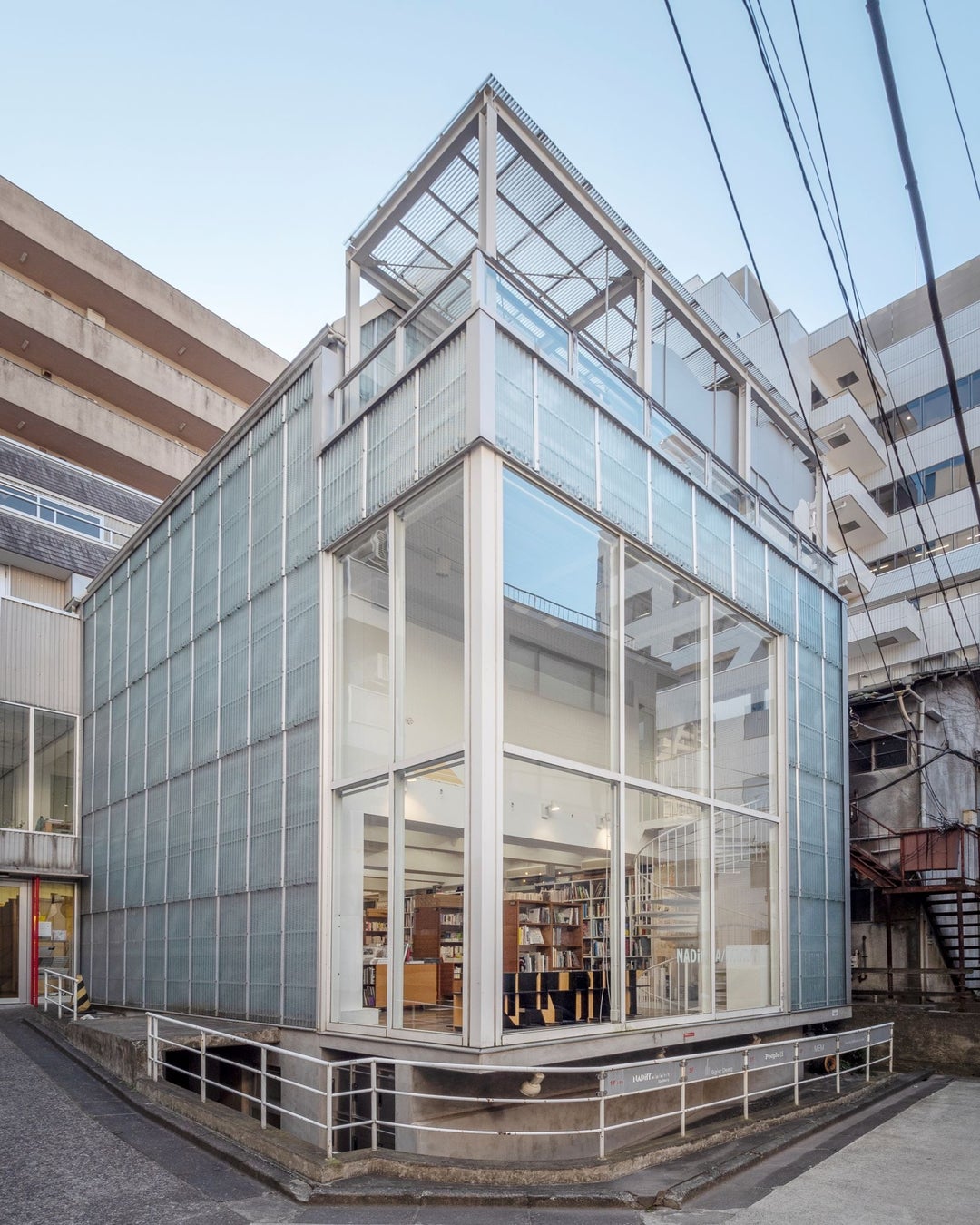 【NADiff a/p/a/r/t】黒坂祐の個展「サーフ」を9月28日（木）より開催。日常の風景や身近なモチーフを先入観を覆す独自の色彩と質感で表現。のサブ画像5_撮影：篠田優