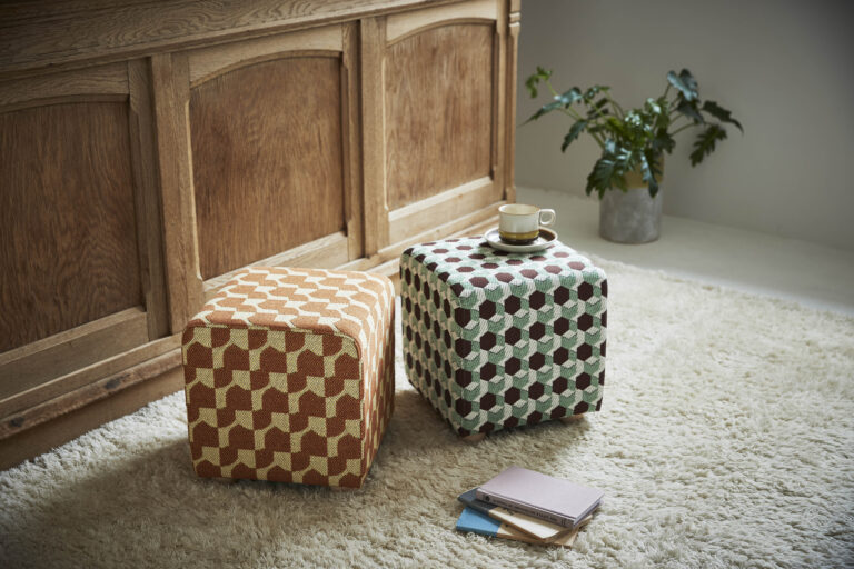 構想から2年、播州織の新たな挑戦はスツール。ファクトリーブランド「POLS」と、通販大手フェリシモ「＆Stories」との取り組み。2023年9月から予約開始。大阪店舗にてPOP-UPイベント開催。のメイン画像