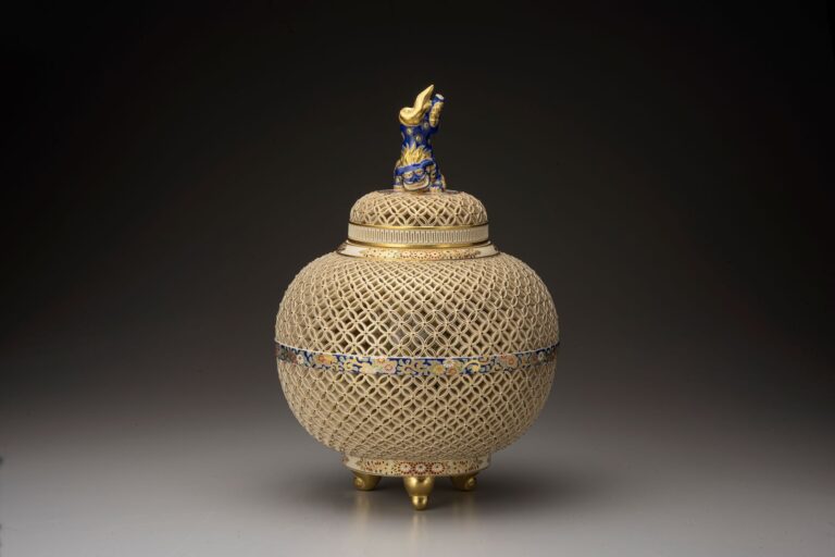 伝統と革新の歴史が育んだ超絶技巧による優品を一堂に。「三越創業350周年記念 薩摩焼 十五代 沈壽官展」を日本橋三越本店で10月4日(水)より開催。のメイン画像