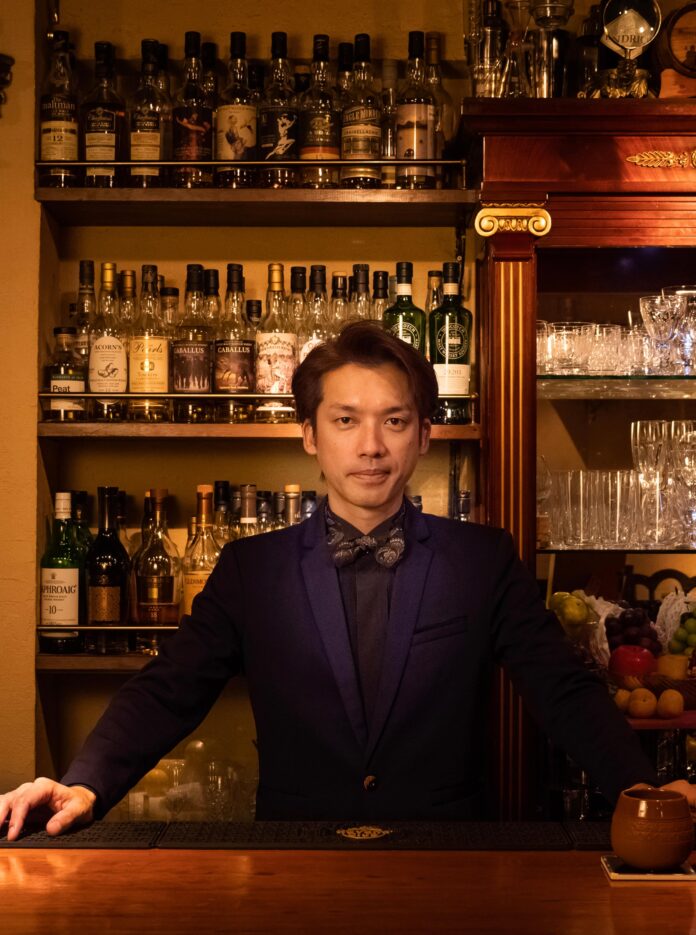 Bar LIBRE GINZAのオーナーバーテンダー清崎氏を迎え、9月19日一夜限定のクラセアスールカクテルナイトをグランド ハイアット東京内のバー＆ジャズラウンジ「マデュロ」にて開催のメイン画像