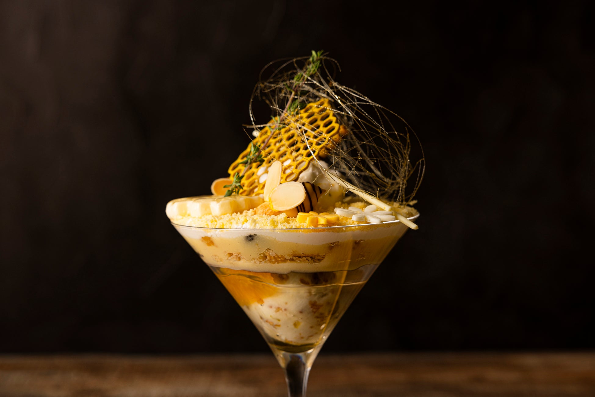 ザ・プリンスギャラリー 東京紀尾井町 はちみつや柑橘の味わいを楽しめるパフェ「Bee Happy Parfait」を販売のサブ画像5_Bee Happy Parfait イメージ