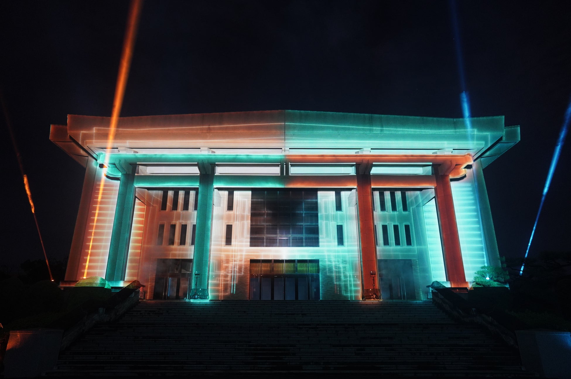 【開催中】一旗プロデュース「愛知学院大学学園祭 100周年記念講堂 プロジェクションマッピング 2023」を開催。愛学祭とのコラボレーションによる壮大なプロジェクションマッピング。公式写真を公開。のサブ画像18