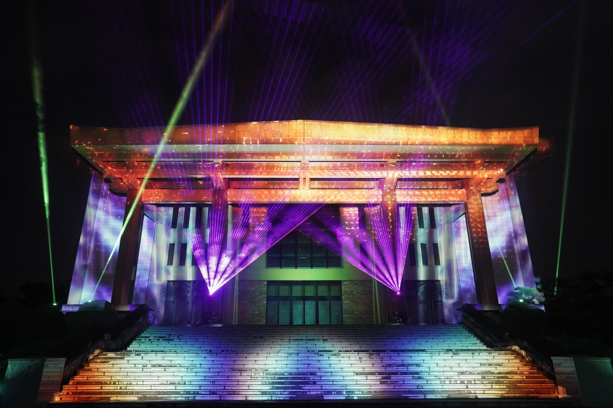 【開催中】一旗プロデュース「愛知学院大学学園祭 100周年記念講堂 プロジェクションマッピング 2023」を開催。愛学祭とのコラボレーションによる壮大なプロジェクションマッピング。公式写真を公開。のサブ画像5