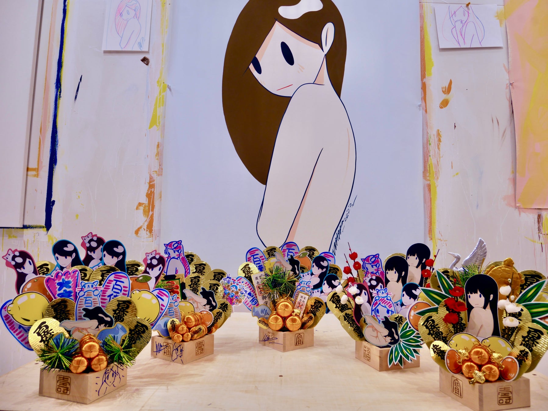 【銀座 蔦屋書店】天野タケル展示「Wish upon a star」を11月25日（土）より開催。クリスマスシーズンに合わせて金銀2色のソフビフィギュアや特装版作品集『ICONS』も展開。のサブ画像4