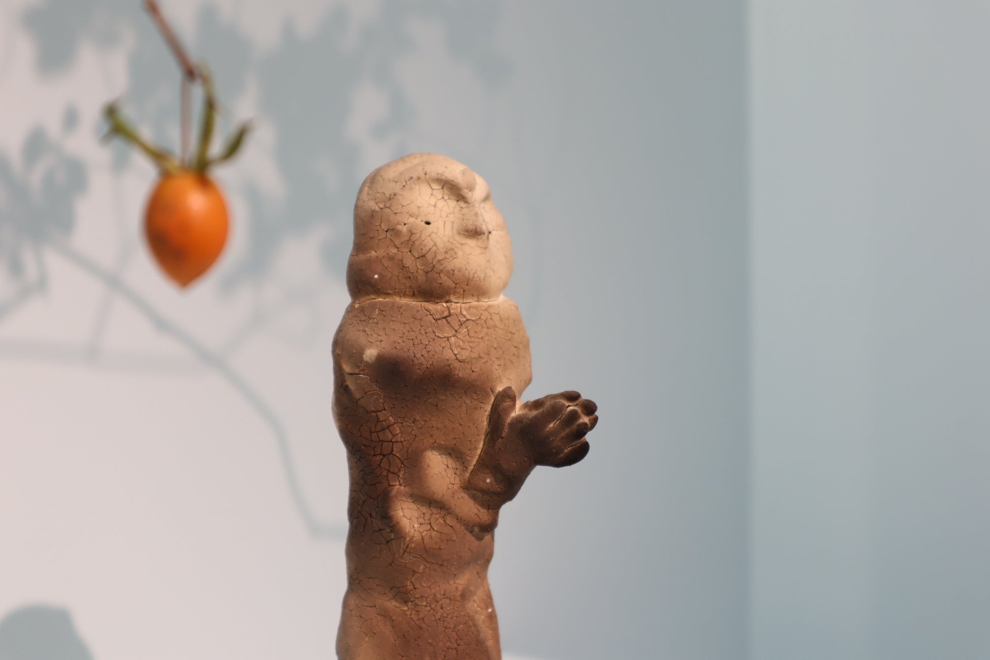 新作の陶仏、仏具が並ぶ。浅井竜介展「神宿る森羅万象の片鱗」銀座にて開催中のサブ画像2