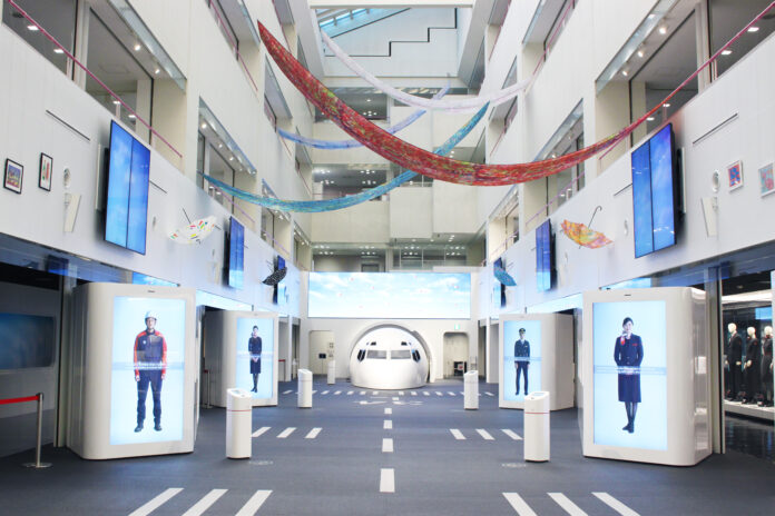 ヘラルボニー、障害者週間に合わせて12月1日よりJAL SKY MUSEUMを異彩作家のアートで装飾のメイン画像