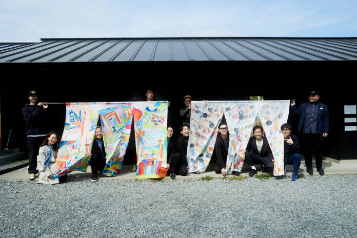 福島県浪江町の酒蔵haccobaでヘラルボニーのアート暖簾お披露目、同テーマのお酒「Fuuu!do」も発売開始のメイン画像
