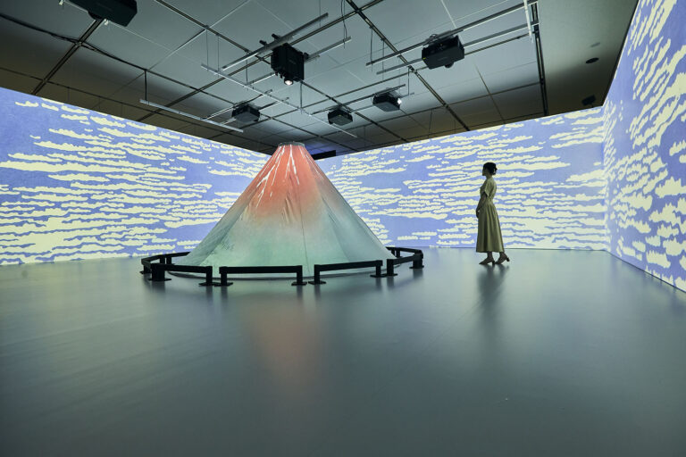 一旗プロデュース「動き出す浮世絵展 MILANO」早割チケット販売開始。名古屋で8万人動員した立体映像空間で浮世絵の世界に没入できる体感型デジタルアートミュージアムをイタリア・ミラノで初の海外開催。のメイン画像