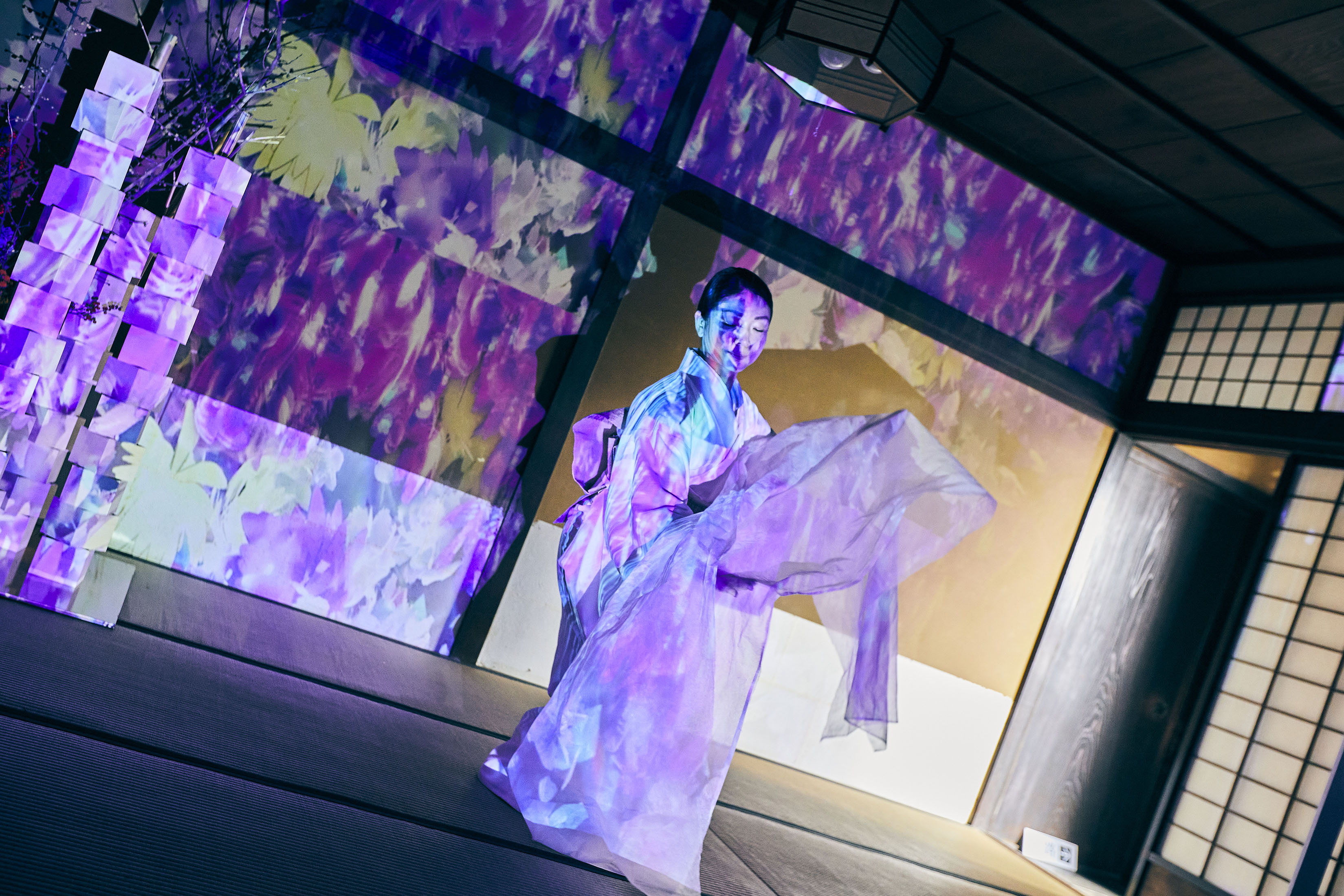 一旗プロデュース「愛知県指定有形文化財 伊藤家住宅×花とデジタルアートの祭典 2023-2024」の公式記録映像を公開。貴重な建物を舞台に日本の文化芸術とデジタルアートが融合した幻想的なアート空間。のサブ画像8