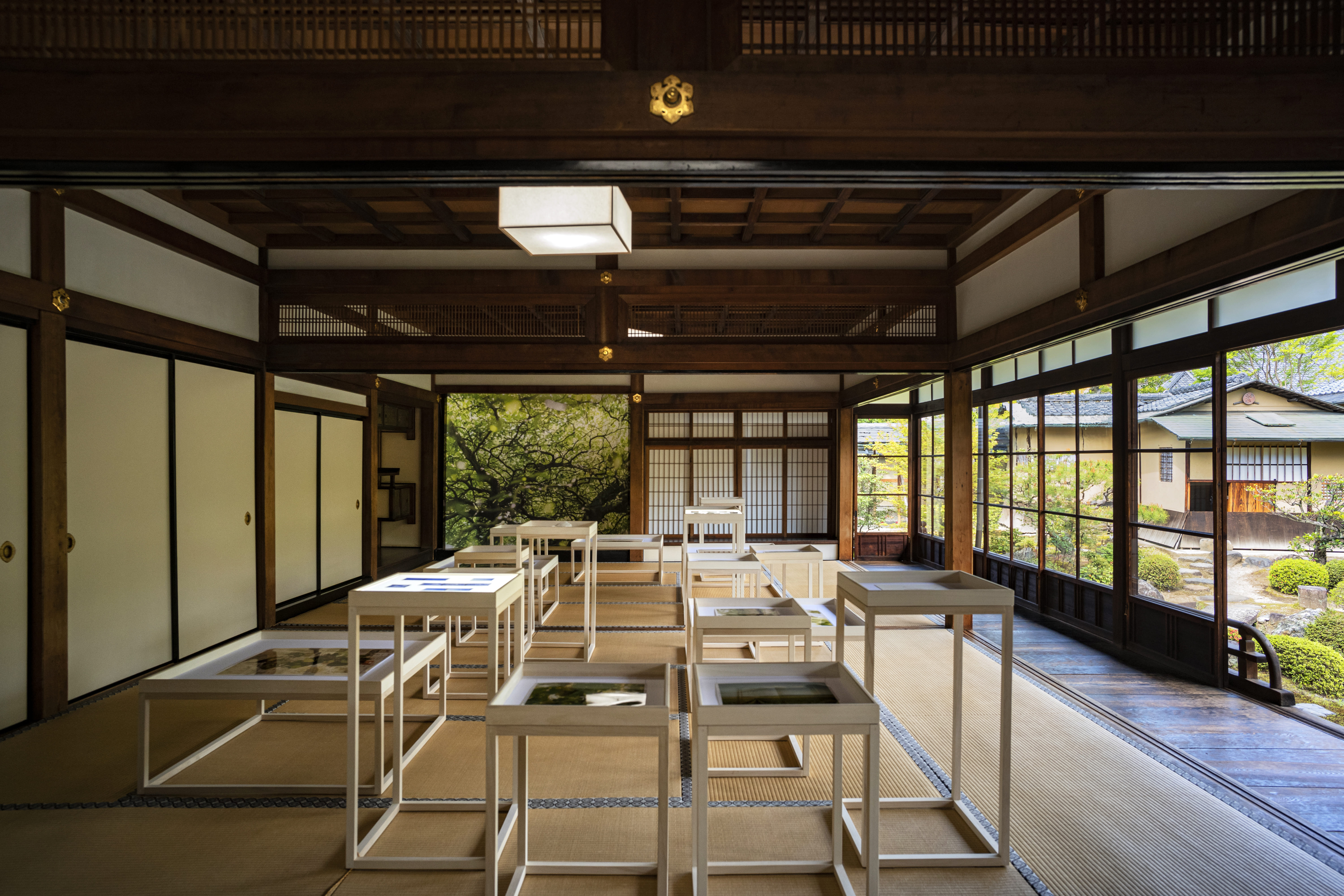 創造性と革新性を追求する世界最古のシャンパーニュメゾン「ルイナール」　柏田テツヲ氏のアートピース 『Pulling the Void （空（くう）をたぐる）』を展示のサブ画像6_作品展示会場