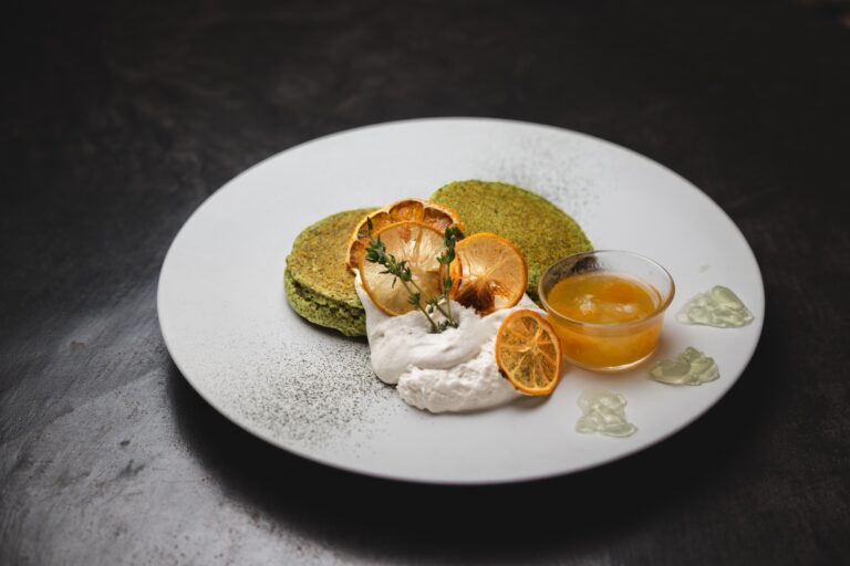 当店人気No.１！初夏を爽やかに感じる新茶のヴィーガン＆グルテンフリーパンケーキのメイン画像