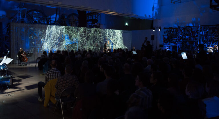 スイスから初来日、一日限りの特別公演！アート＆サイエンス・パフォーマンス「ティンゲリー・エンタングル」のメイン画像