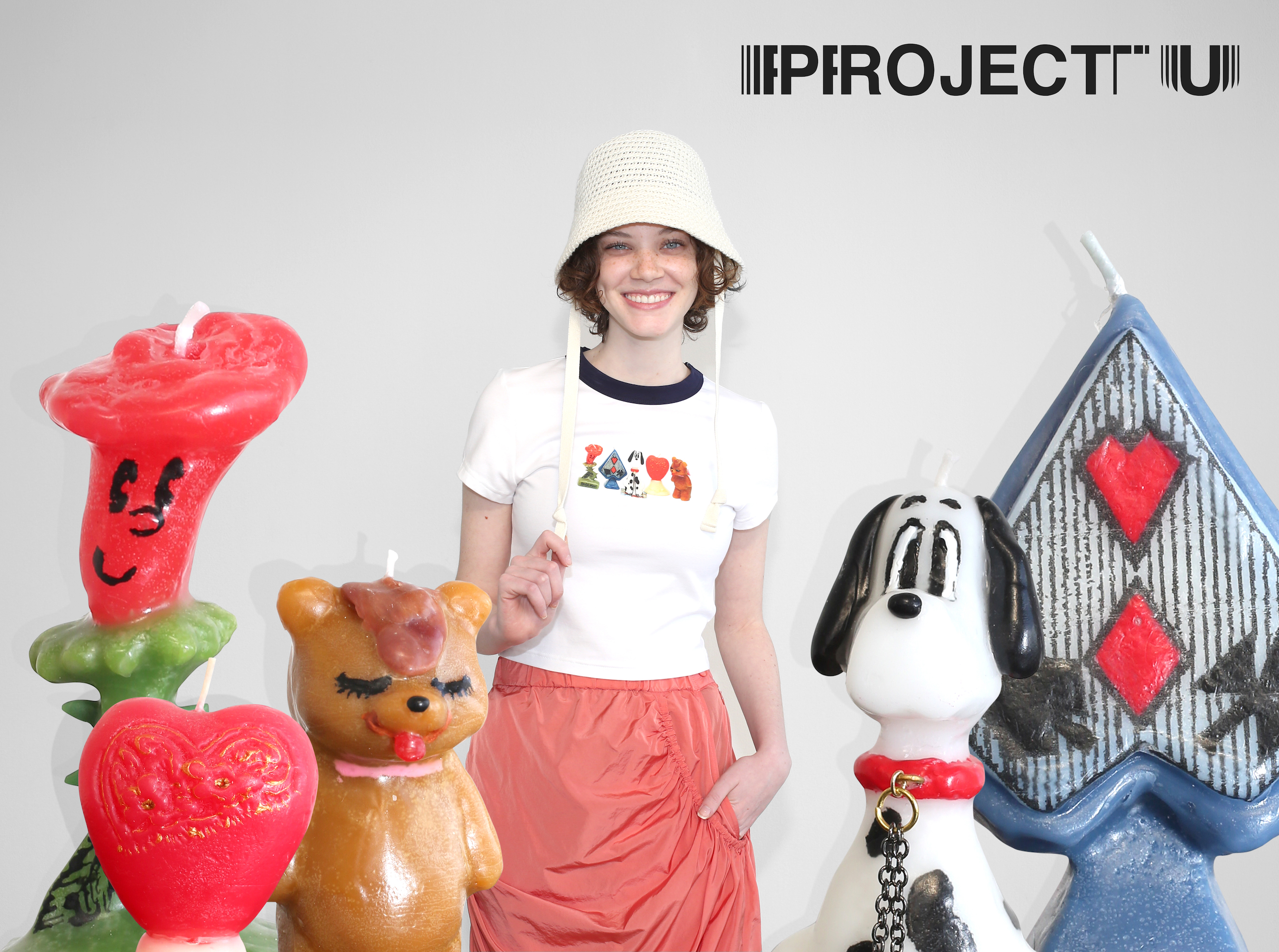 MOUSSY（マウジー）が仕掛ける「アート×ファッション」プロジェクト “ PROJECT U（プロジェクト ユー）” 第14弾は、OLGA GOOSE CANDLEとの共同制作のサブ画像1