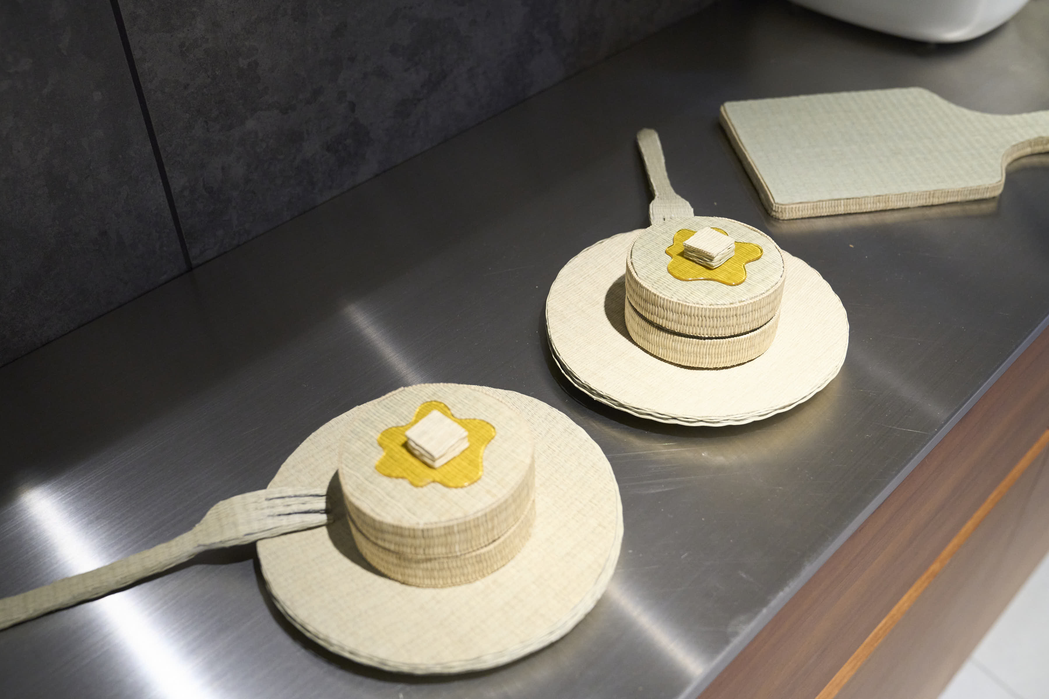 sanwacompany Art Award / Art in the House 2024 受賞作品展示のご案内のサブ画像4_「Tatami cake」「Tatamicutting board」