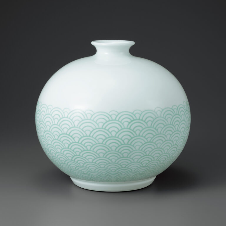 【銀座・和光】「井上萬二白磁展 わが心の青海波」を6月20日(木)より開催のメイン画像