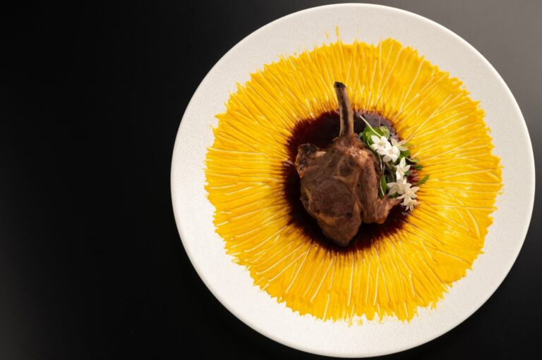 2024.7 大塚国際美術館コラボ【ゴッホのヒマワリルーム】ゴッホの世界観に浸る新客室 × スペシャルディナーを楽しむ宿泊プラン発売のメイン画像