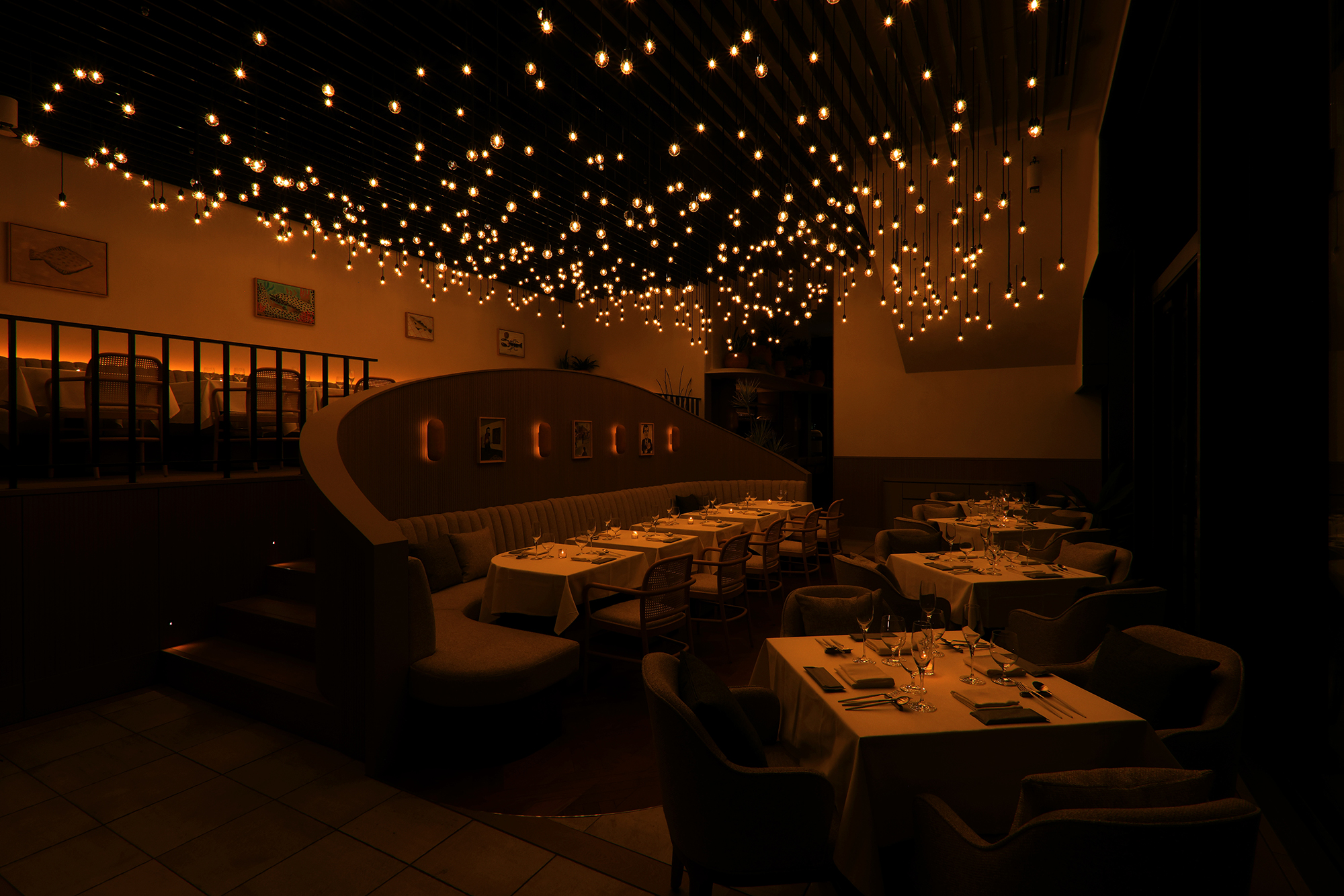 新しい”青渋”のアイコン「渋谷アクシュ（SHIBUYA AXSH）」に『TRATTORIA PIZZERIA 207』が2024年7月8日オープン！のサブ画像2_夜はペンダントライトが煌めく星空のレストラン