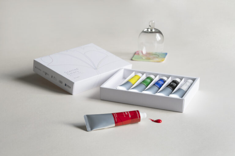 【ホルベイン、近畿大学ら5団体による共同開発】100%天然アロマが感性を刺激する「香るアクリル絵具」新発売　12月27日（金）のメイン画像