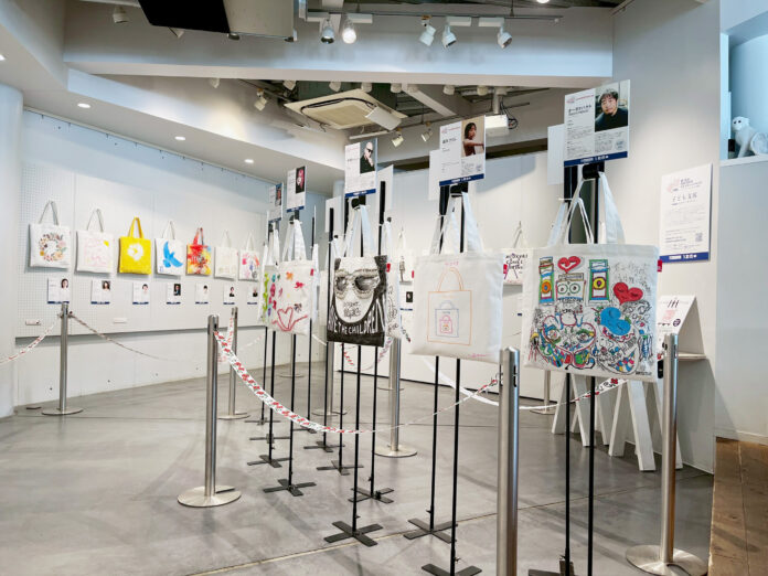 各界の著名人35組が参加するトートバッグアートのチャリティーイベント。子どもたちの支援のために、12月9日オークションスタート！のメイン画像
