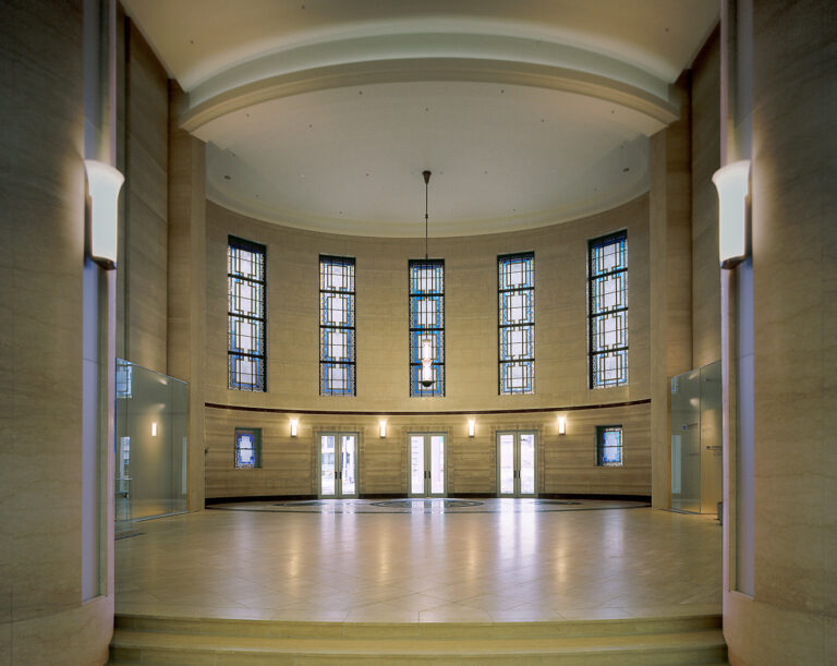 「大阪府20世紀美術コレクション」を大阪証券取引所ビルアトリウムで展示いたしますのメイン画像