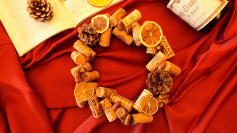 【箱根仙石原プリンスホテル】レストランの廃材ワインコルクを再利用「クリスマスリース作り体験」を開催のメイン画像