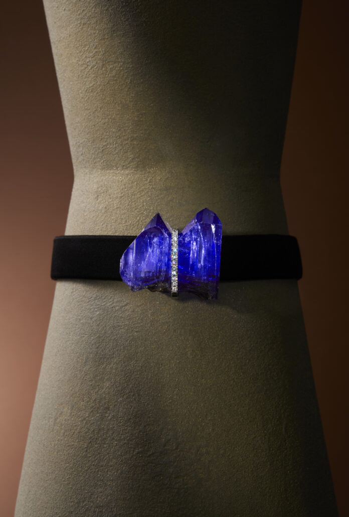 【銀座・和光】地階アーツアンドカルチャーにて福王寺朱美氏による新ブランド「THAR」がデビューのメイン画像