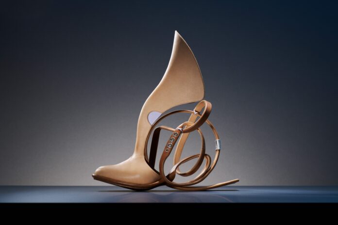 「ホルンの靴」がInternational Design Awards 2025（米国）で金賞を受賞のメイン画像