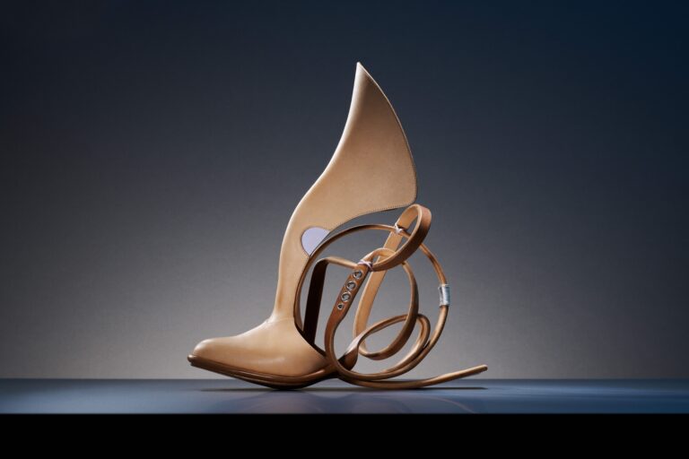 「ホルンの靴」がInternational Design Awards 2025（米国）で金賞を受賞のメイン画像