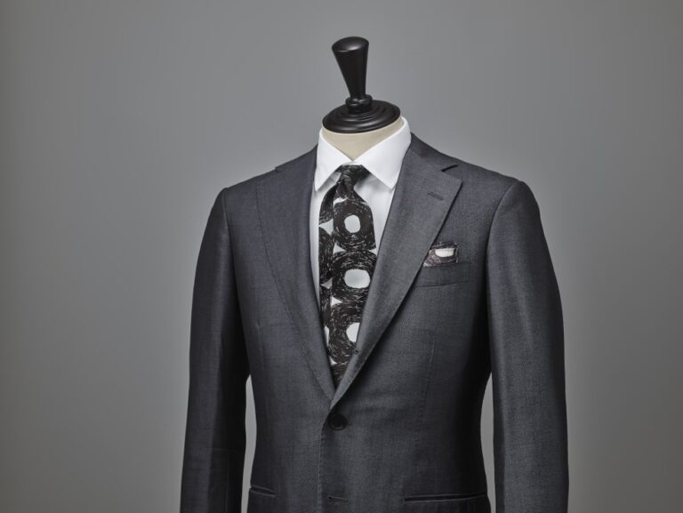 ヘラルボニーとふるさとチョイス、岩手県盛岡市のふるさと納税のお礼の品としてスカーフ、ネクタイ・ハンカチなどのアートプロダクトを提供開始のメイン画像