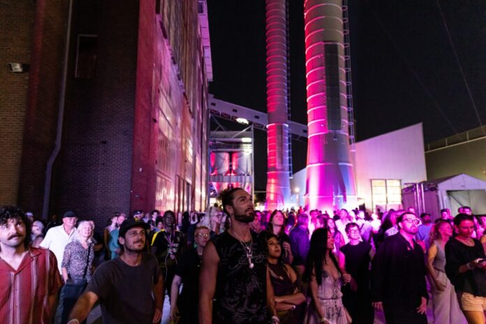 38211_1015_main 【アーツカウンシル東京】アートマネジメント人材等海外派遣プログラム 2026年度第1回 「シドニー・ビエンナーレ」派遣参加者の公募開始のメイン画像